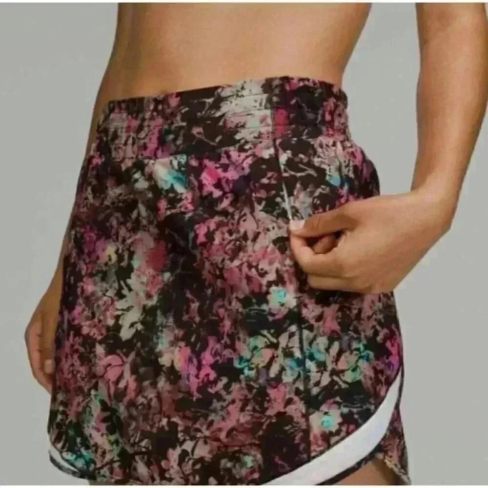 Lululemon Hotty Hot HR Skirt *Long Size 0 Stencil Blossom‎ Red Multi/Sheer Blue
